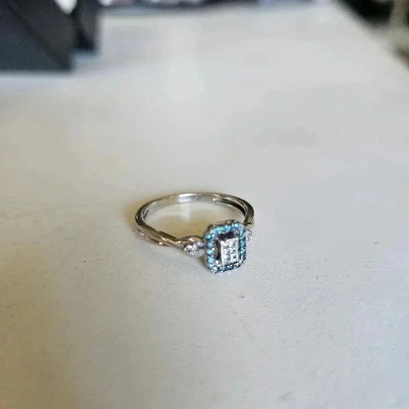 Littman Jewelers Blue and White Diamond 10k White Gold Ring Size 6.5 - Picture 7 of 9